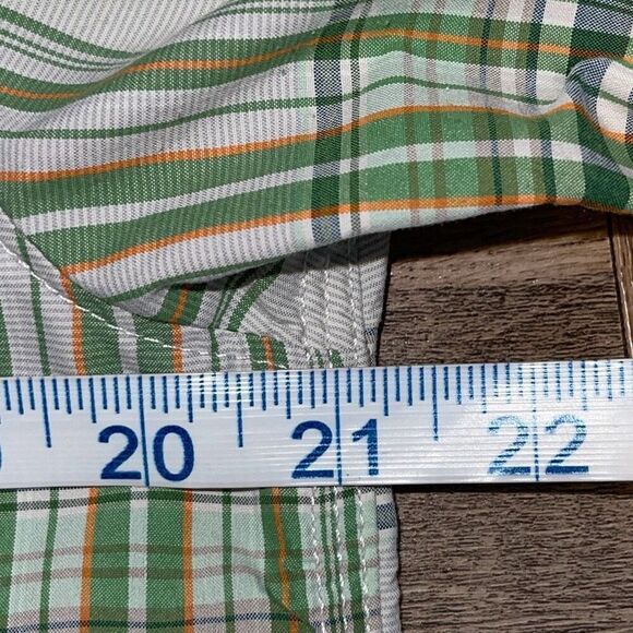 The North Face Mens Plaid Collared Short Sleeve Button Down Wicking Shirt Green - Picture 7 of 8